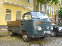 VW-T2-blau-Werblow-180506-01